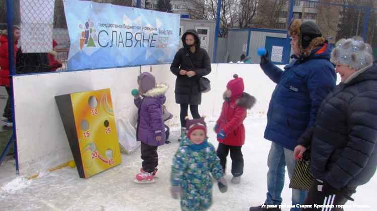 Подвижные игры «Зимние старты» были организованы в праздники для жителей Старого Крюково